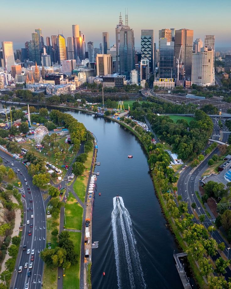 Melbourne skyline above the Yarra River at sunrise